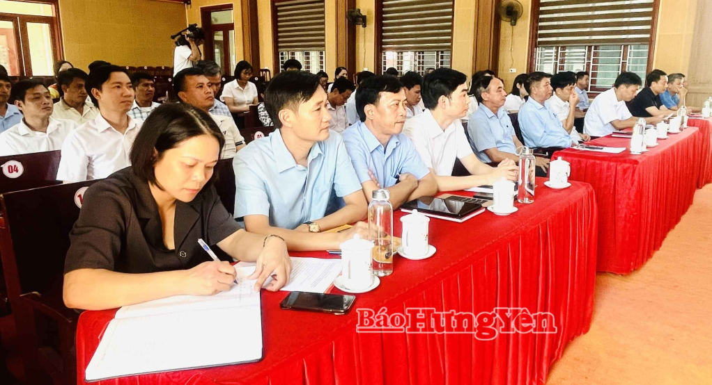 Các đại biểu dự hội nghị.