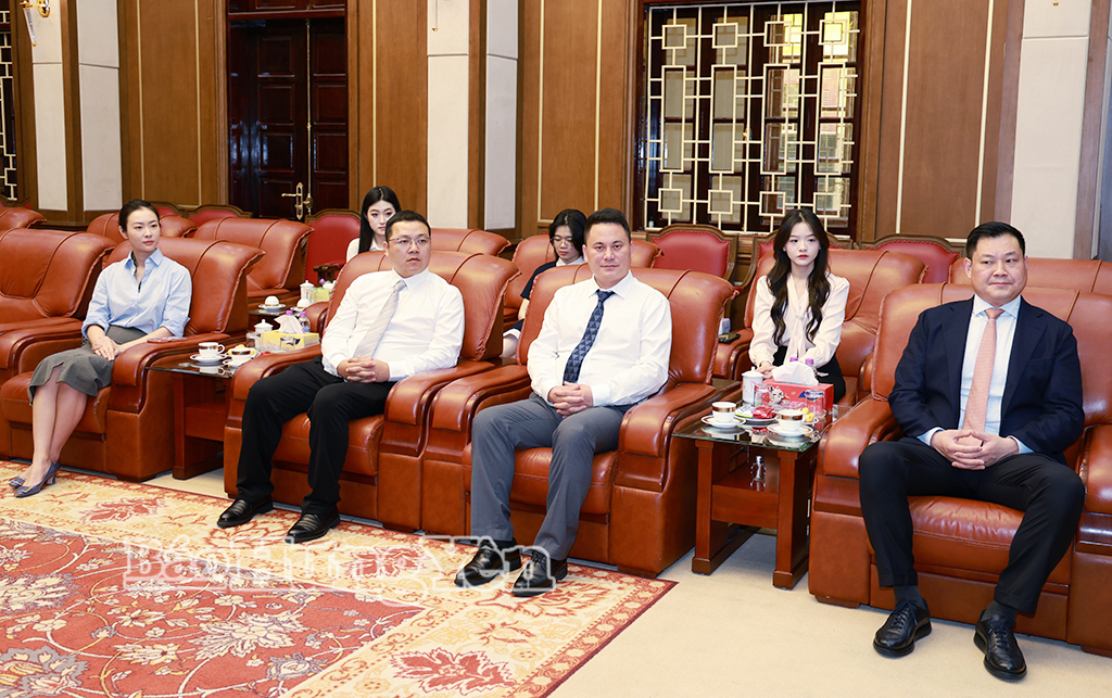 Các thành viên Tập đoàn Xây dựng Thái Bình Dương tại buổi làm việc.