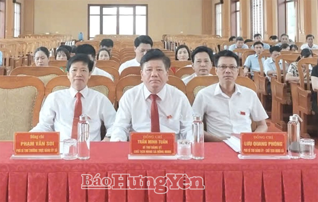 Các đại biểu dự kỳ họp.