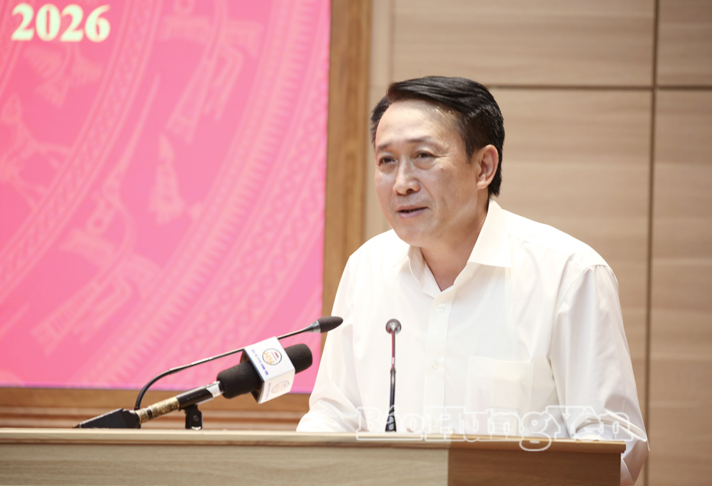 Đồng chí Phạm Văn Khuê, Ủy viên Ban Thường vụ Tỉnh ủy, Trưởng ban Tổ chức Tỉnh ủy phát biểu tại hội nghị.