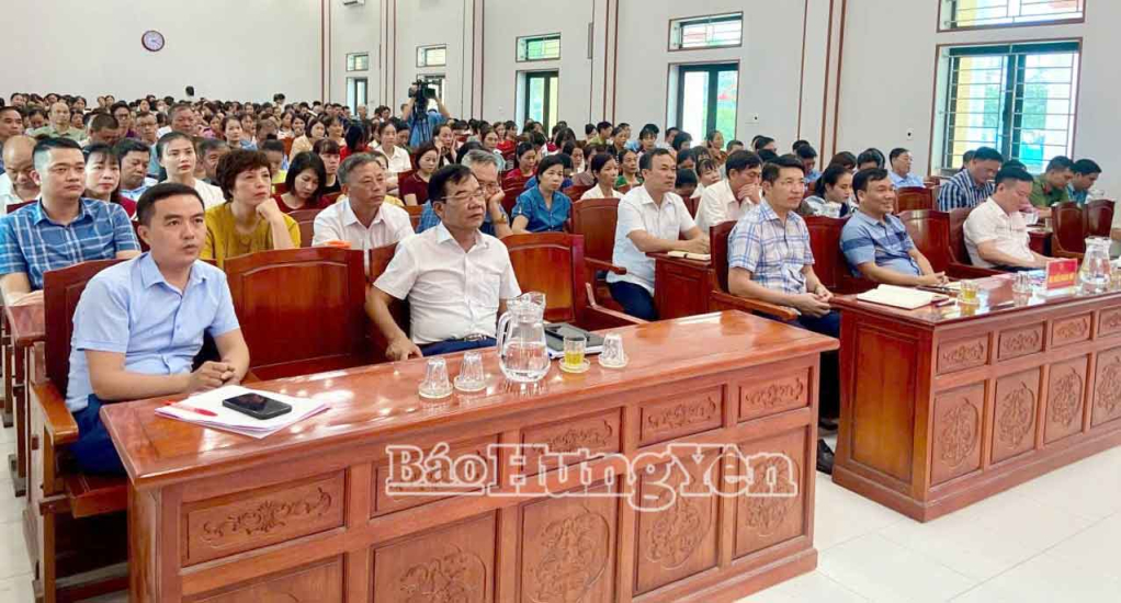 Các đại biểu dự hội nghị.