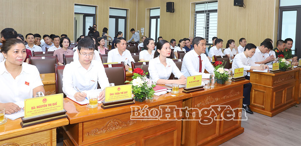 Các đại biểu dự kỳ họp
