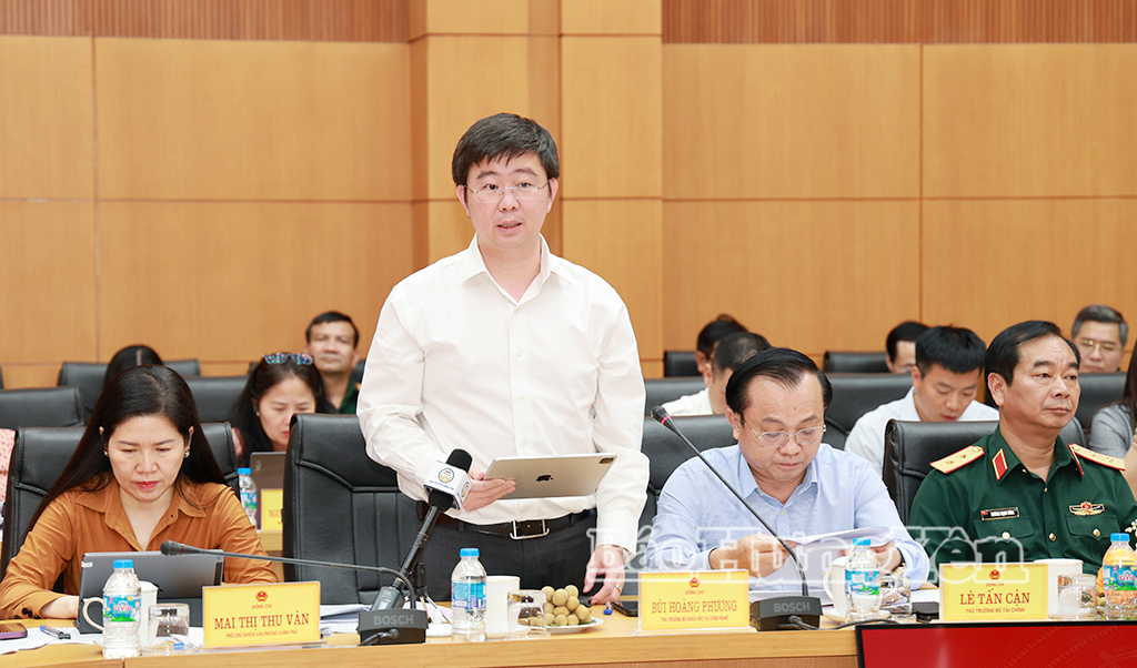 Lãnh đạo Bộ Khoa học và Công nghệ phát biểu tại buổi làm việc.
