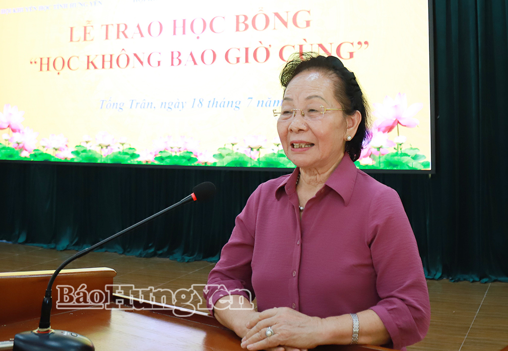 Nguyên Phó Chủ tịch nước, Chủ tịch Hội Khuyến học Việt Nam Nguyễn Thị Doan phát biểu tại chương trình.