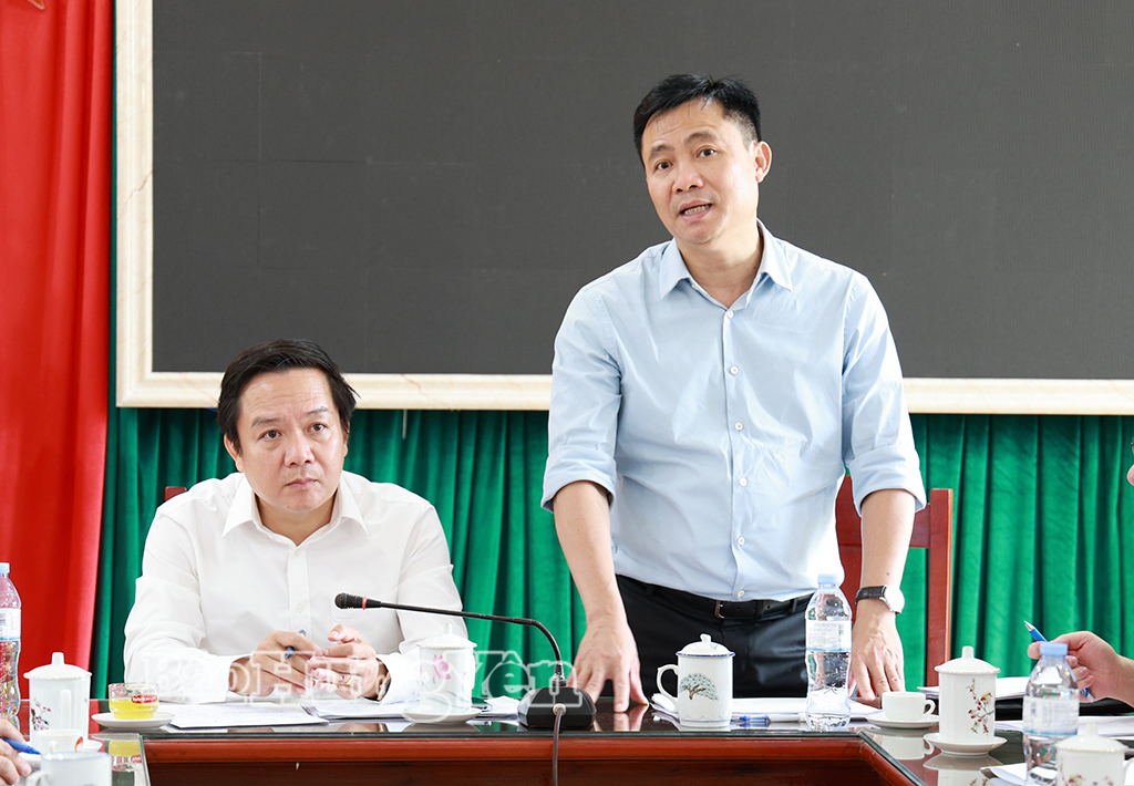 Sau khi kiểm tra thực địa, đồng chí Phạm Quang Ngọc, Ủy viên Ban Chấp hành Trung ương Đảng, Bí thư Tỉnh ủy, Trưởng Ban Chỉ đạo đã làm việc với các đơn vị tổ chức chương trình lễ kỷ niệm về các nội dung liên quan.