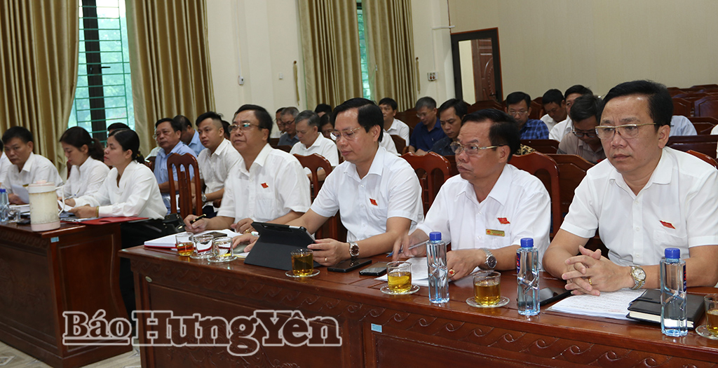 Các đại biểu dự kỳ họp. Ảnh: Xuân Phương 