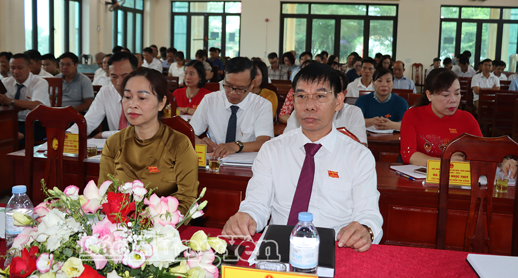 Các đại biểu dự kỳ họp. Ảnh: Thu Hiền 