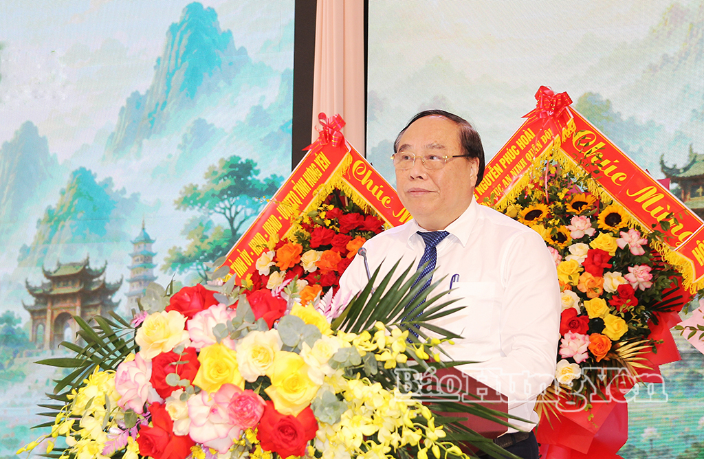 Thầy thuốc Nhân dân, PGS.TS Đậu Xuân Cảnh, Chủ tịch Hội Đông y Việt Nam phát biểu chỉ đạo Đại hội. 
