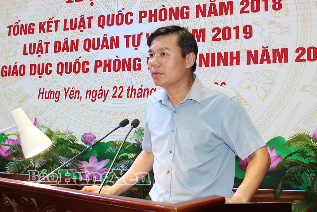 Đồng chí Nguyễn Lê Huy, Ủy viên Ban Thường vụ Tỉnh ủy, Phó Chủ tịch Thường trực UBND tỉnh phát biểu kết luận hội nghị.