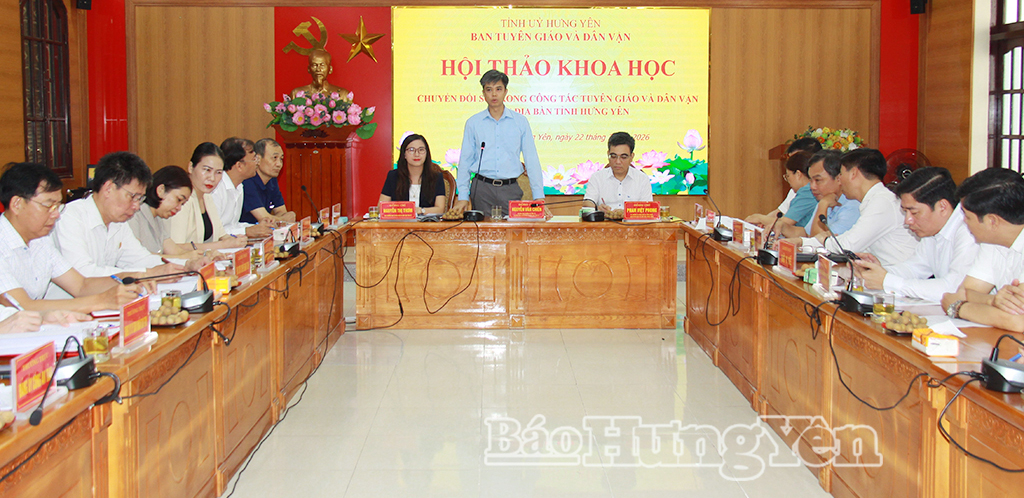 Đồng chí Nguyễn Văn Chiến, Ủy viên Ban Thường vụ Tỉnh ủy, Trưởng ban Tuyên giáo và Dân vận Tỉnh ủy chủ trì hội thảo.
