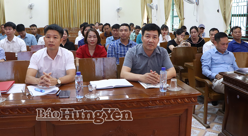 Các đại biểu dự hội nghị.