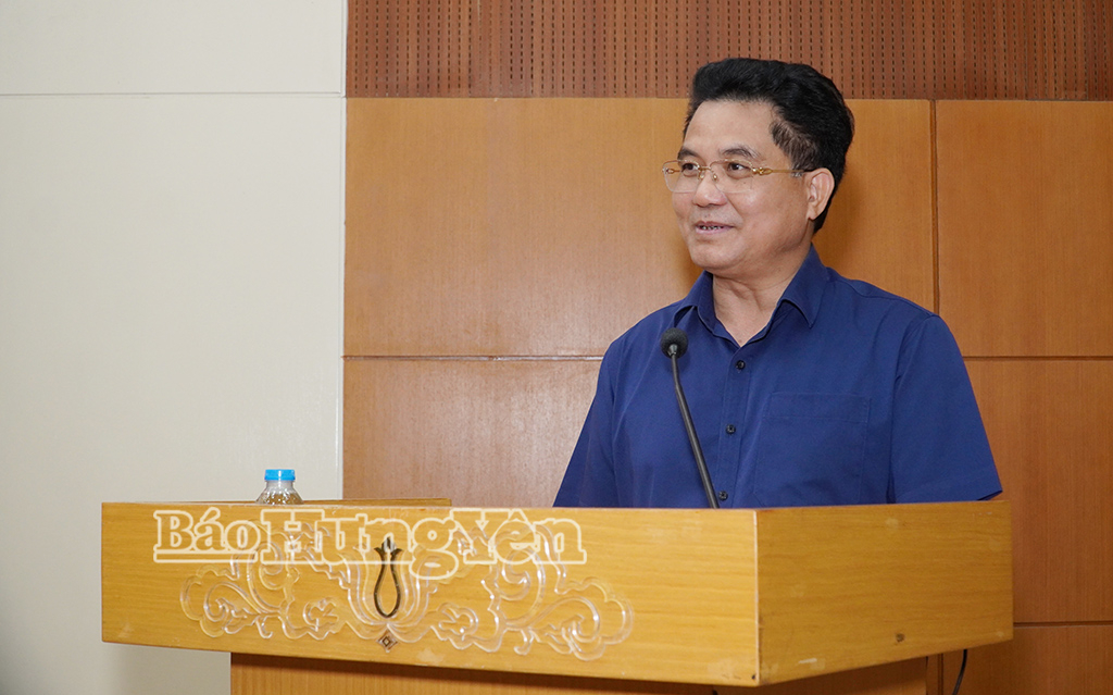 Đồng chí Lê Quang Hòa, Ủy viên Ban Thường vụ Tỉnh ủy, Phó Chủ tịch UBND tỉnh phát biểu tại hội nghị.