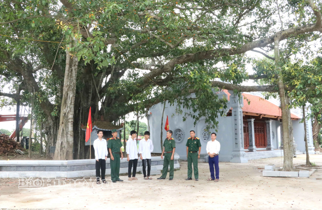 Địa điểm cây đa và đền La Tiến (xã Tống Trân) là “địa chỉ đỏ” giáo dụctruyền thống cho thế hệ trẻ.