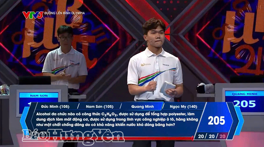 Em Nguyễn Huy Quang Minh, Trường THPT Chuyên Thái Bình trong phần thi Về đích.