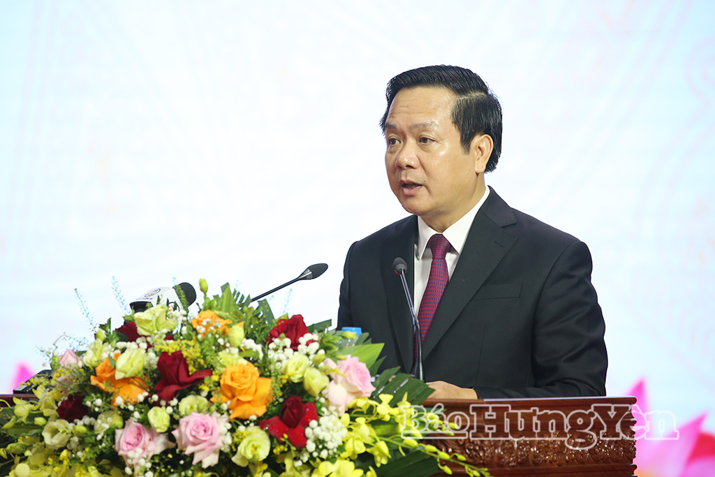 Đồng chí Phạm Quang Ngọc, Ủy viên Ban Chấp hành Trung ương Đảng, Bí thư Tỉnh ủy phát biểu chào mừng Hội thảo.