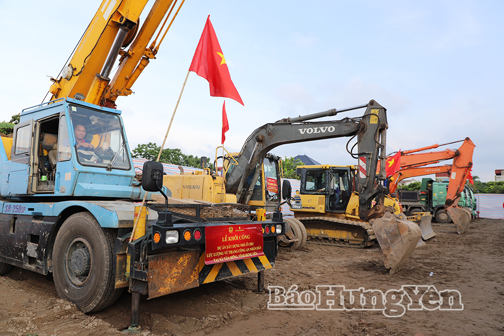 Phương tiện sẵn sàng thi công dự án.