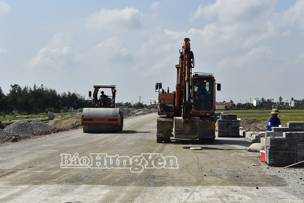 Thi công dự án đường từ khu công nghiệp Tiền Hải đi cảng Trà Lý.