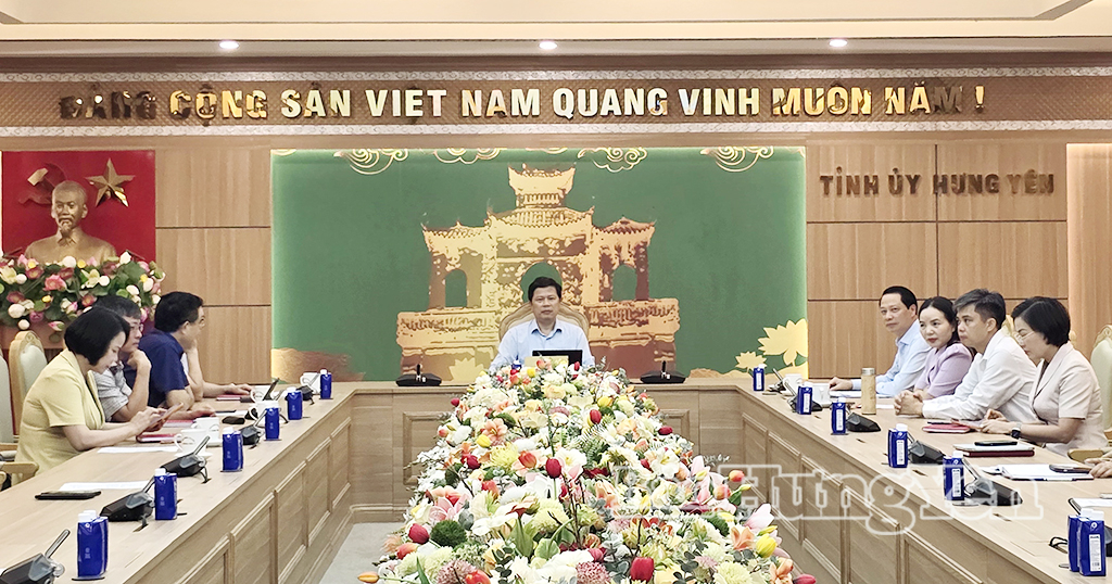 Các đại biểu dự phiên họp tại điểm cầu tỉnh Hưng Yên. 