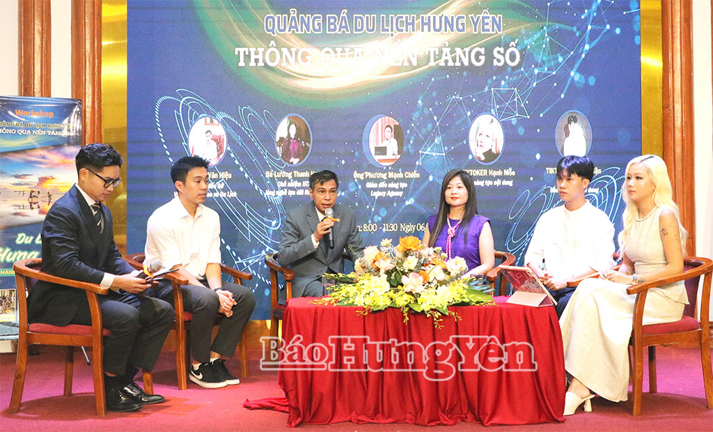 Các đại biểu trao đổi tại tọa đàm về giải pháp quảng bá du lịch Hưng Yên trên nền tảng số.
