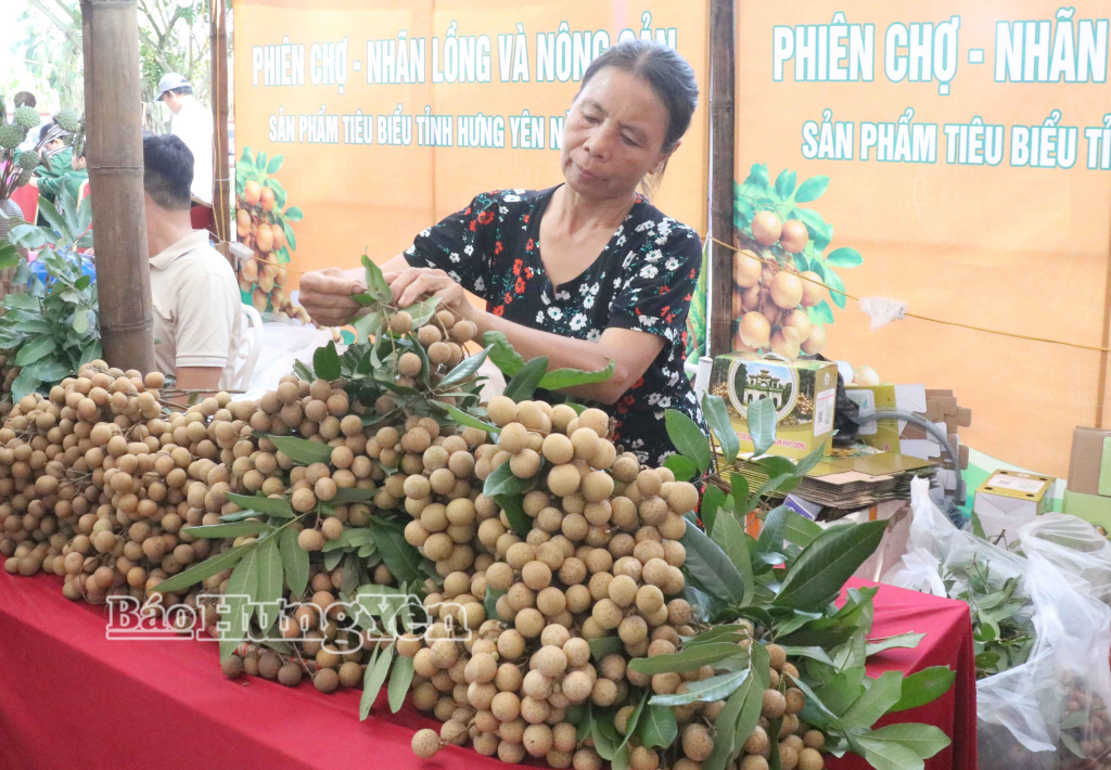Nhãn lồng Hưng Yên hương vị thơm ngon, được người tiêu dùngưa chuộng.