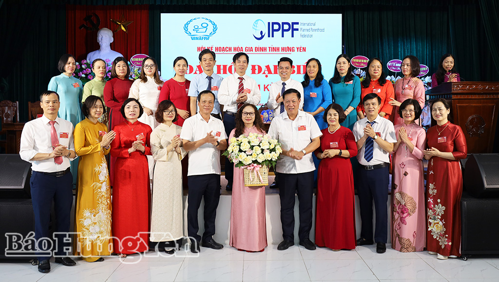 Ban Chấp hành Hội Kế hoạch hóa gia đình tỉnh khóa I, nhiệm kỳ 2026 - 2031 ra mắt Đại hội.