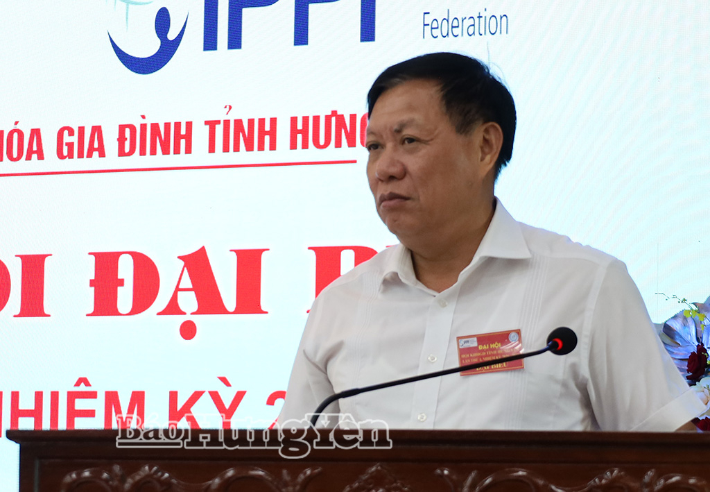 Thứ trưởng Bộ Y tế, Chủ tịch Hội Kế hoạch hóa gia đình Việt Nam Đỗ Xuân Tuyên phát biểu tại Đại hội.