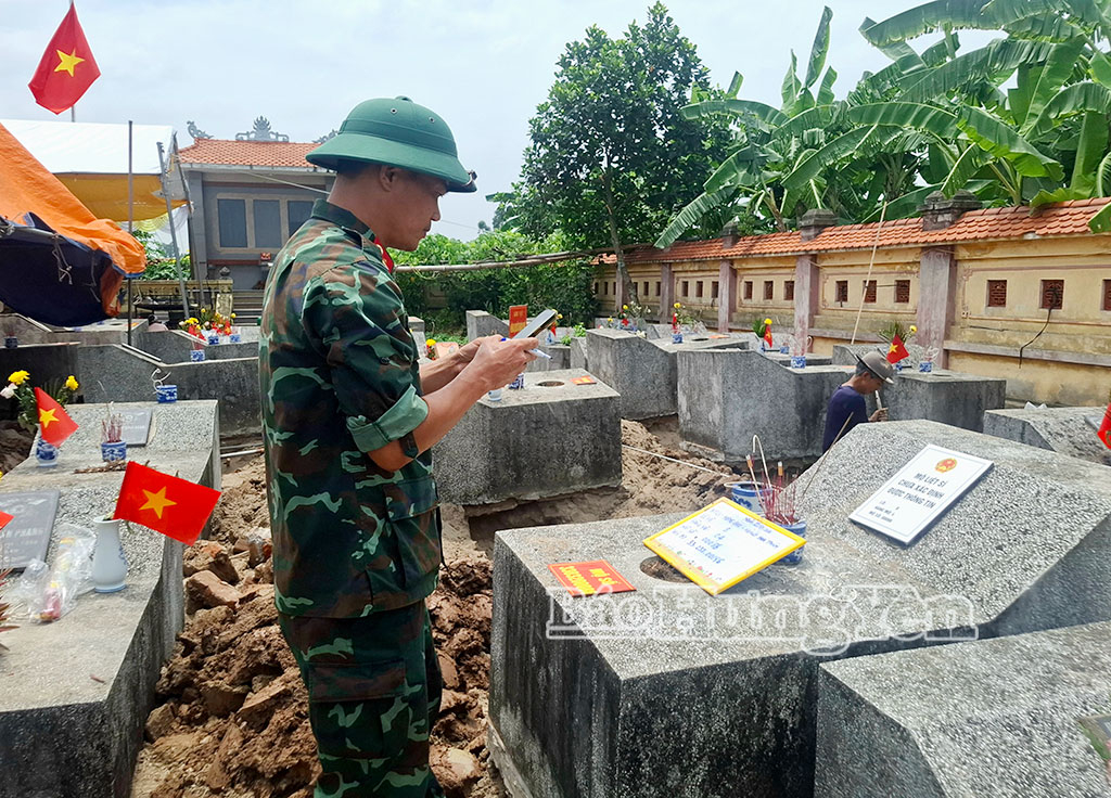 Thực hiện số hóa mộ liệt sĩ chưa xác định được thông tin tại Nghĩa trang liệt sĩ Hưng Đạo (xã Hoàng Hoa Thám).