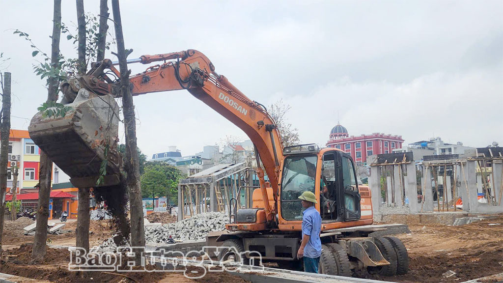 Xây dựng công viên cây xanh tại khu tái định cưphường Trần Lãm.
