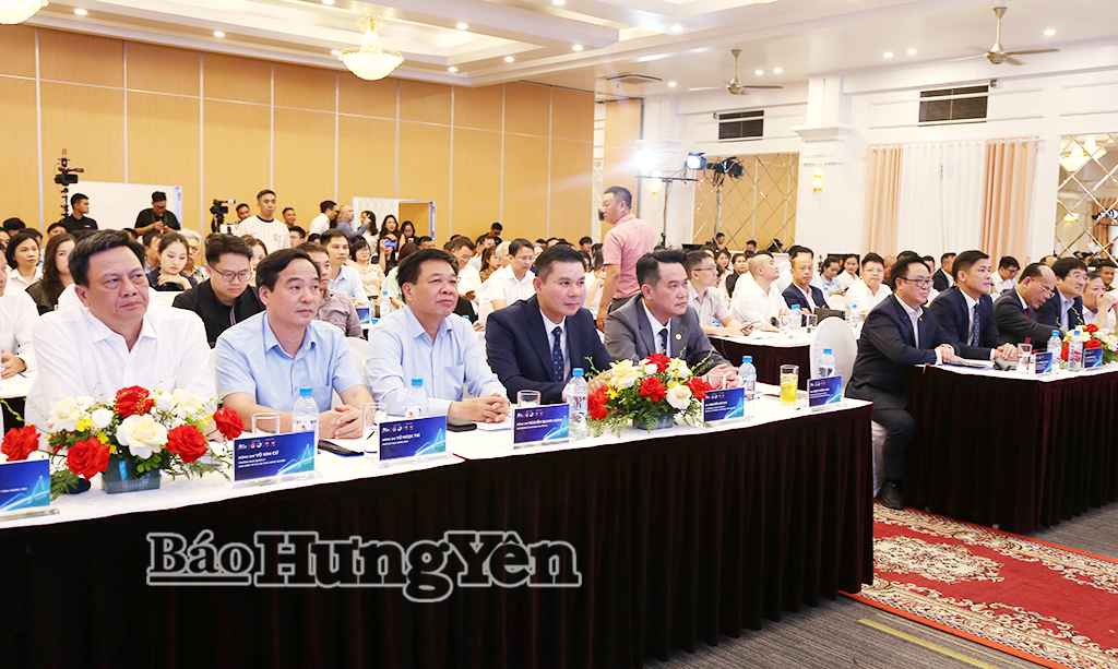 Các đại biểu dự đối thoại Diễn đàn Kinh tế tư nhân Việt Nam VPSF 2026 – vòng địa phương tỉnh Hưng Yên.