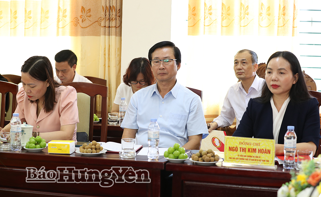 Các đại biểu dự hội nghị.