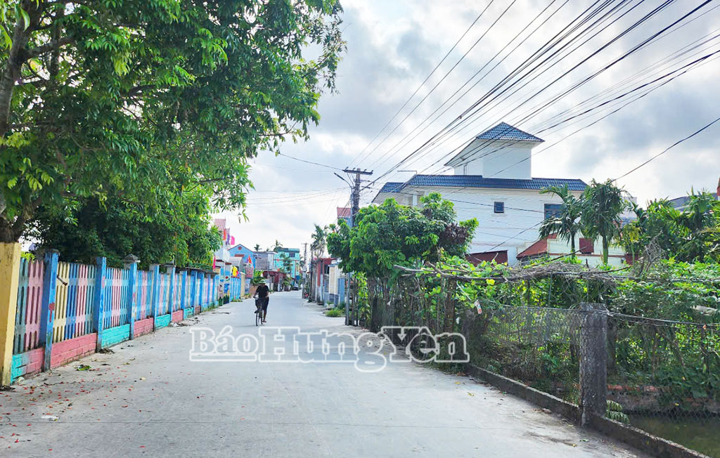 Đường giao thông trên địa bàn thôn Nhạo Sơn, xã Thụy Anh được đầu tư đồng bộ đáp ứng nhu cầu đi lại của người dân.