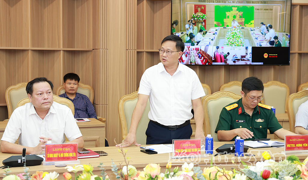 Lãnh đạo Sở Khoa học và Công nghệ phát biểu tại phiên họp.