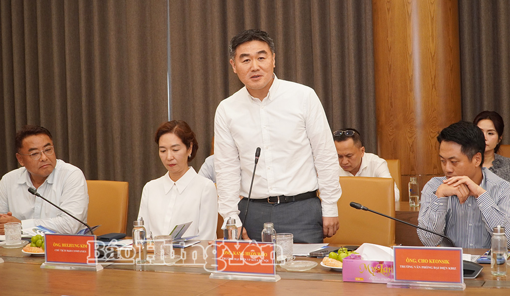 Đại diện tổ chức KITA tại Hà Nội phát biểu tại buổi tọa đàm.