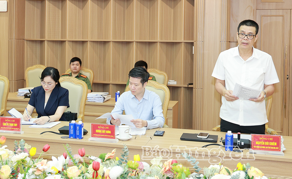 Đại diện Đoàn kiểm tra, giám sát của Bộ Chính trị, Ban Bí thư công bố Quyết định kiểm tra, giám sát.