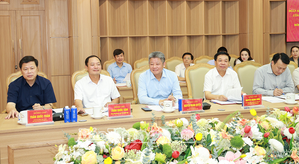 Các đại biểu dự hội nghị.