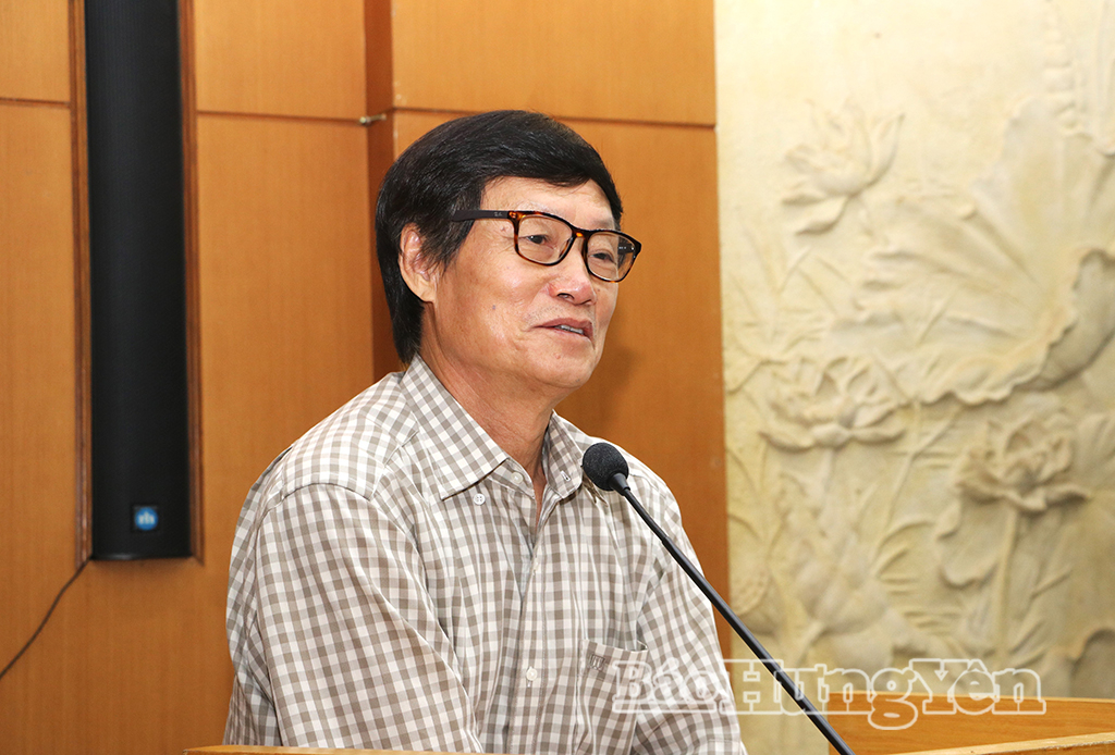 Tiến sĩ Nguyễn Khắc Hào, nguyên Phó Bí thư Thường trực Tỉnh ủy Hưng Yên phát biểu tại hội thảo.