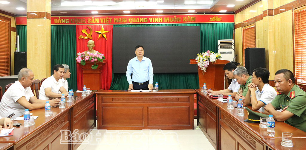 Ban Tổ chức họp sau buổi tổng duyệt.
