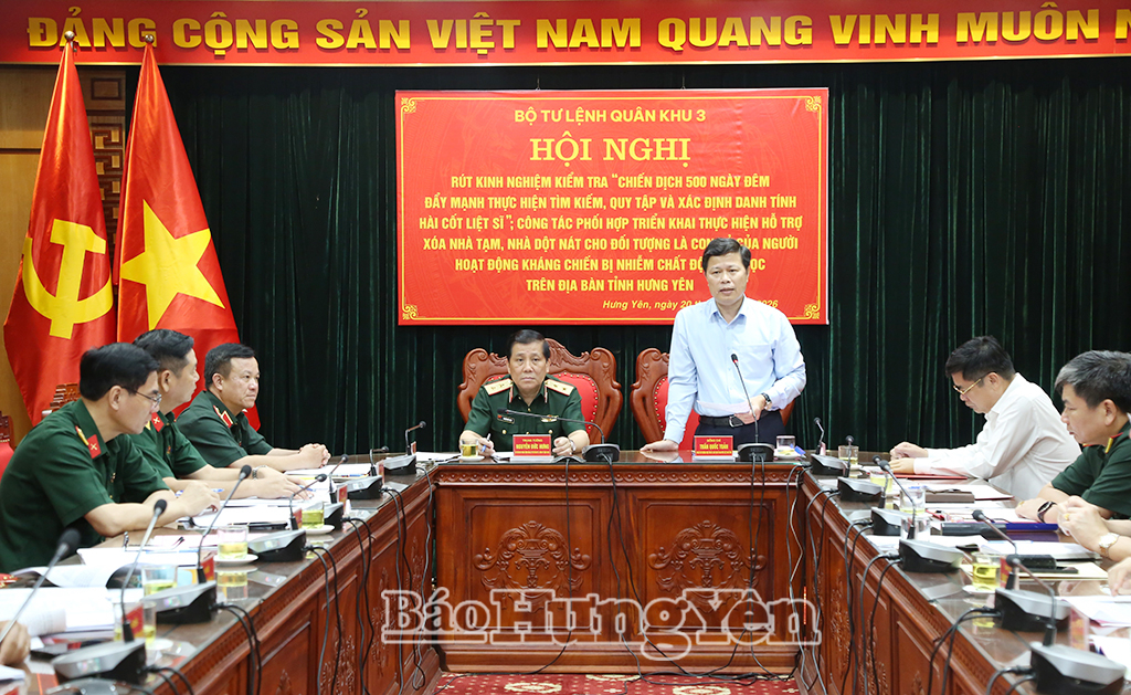 Đồng chí Trần Quốc Toản, Phó Bí thư Thường trực Tỉnh ủy, Chủ tịch Ủy ban MTTQ Việt Nam tỉnh phát biểu tại hội nghị.