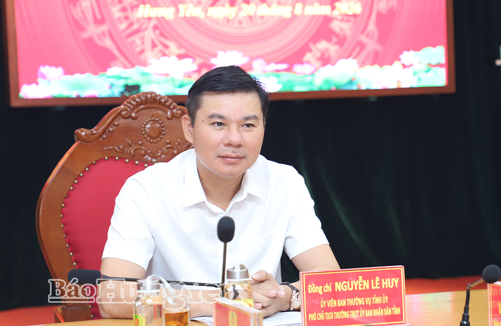 Đồng chí Phó Chủ tịch Thường trực UBND tỉnh Nguyễn Lê Huy dự hội nghị tại điểm cầu tỉnh Hưng Yên.