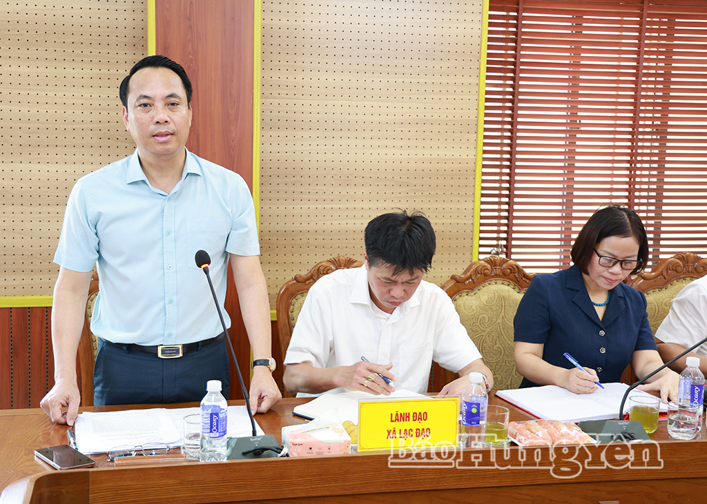 Lãnh đạo xã Lạc Đạo phát biểu tại buổi làm việc.