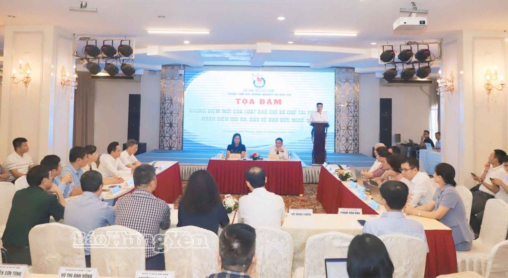 Toàn cảnh tọa đàm.