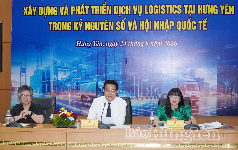 Đồng chí Lê Quang Hòa, Ủy viên Ban Thường vụ Tỉnh ủy, Phó Chủ tịch UBND tỉnh; bà Bùi Thị Hải Yến, Phó Chủ tịch VLA; bà Hồ Thị Thu Hòa, Viện trưởng VLI đồng đồng chủ trì tọa đàm.