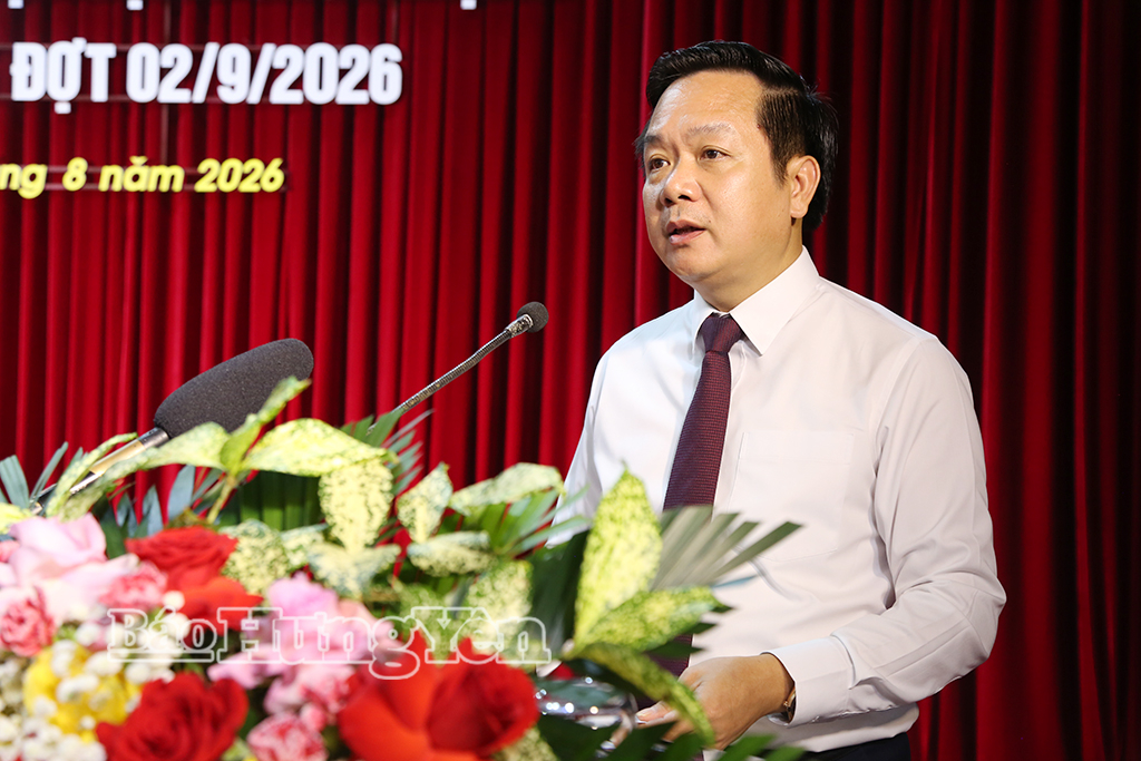 Đồng chí Phạm Quang Ngọc, Ủy viên Ban Chấp hành Trung ương Đảng, Bí thư Tỉnh ủy phát biểu tại buổi lễ.