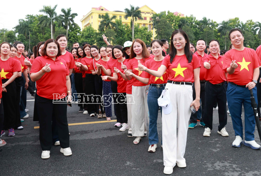 Cán bộ và Nhân dân Hưng Yên sôi nổi hưởng ứng chương trình “Cùng Việt Nam tiến bước 2026”.