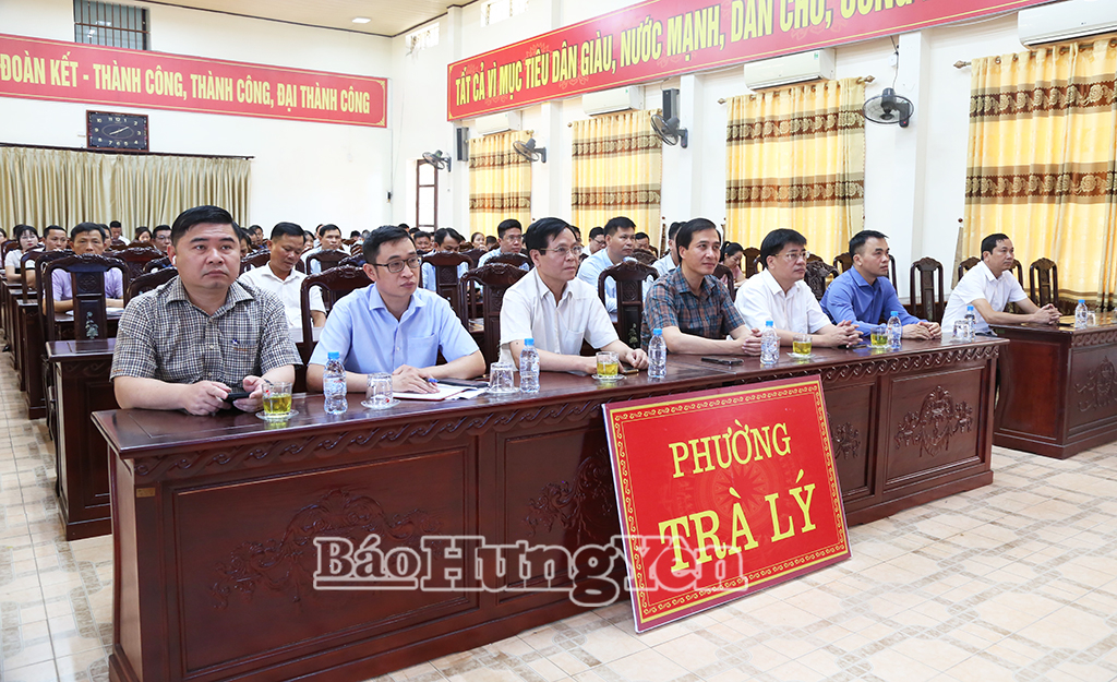 Các đại biểu dự hội nghị tại điểm cầu phường Trà Lý. Ảnh: Trịnh Cường