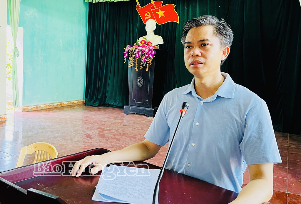 Đồng chí Nguyễn Văn Chiến, Ủy viên Ban Thường vụ Tỉnh ủy, Trưởng ban Tuyên giáo và Dân vận Tỉnh ủy phát biểu chỉ đạo tại buổi sinh hoạt chi bộ.