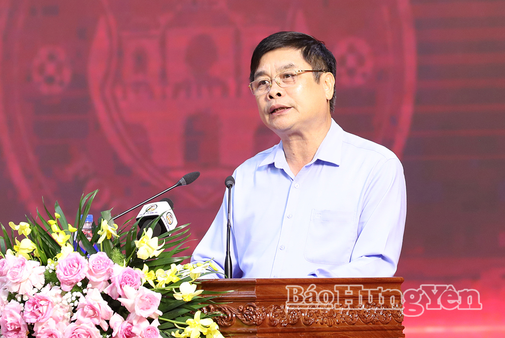 Đồng chí Phạm Văn Nghiêm, Phó Chủ tịch UBND tỉnh phát biểu tại buổi lễ.
