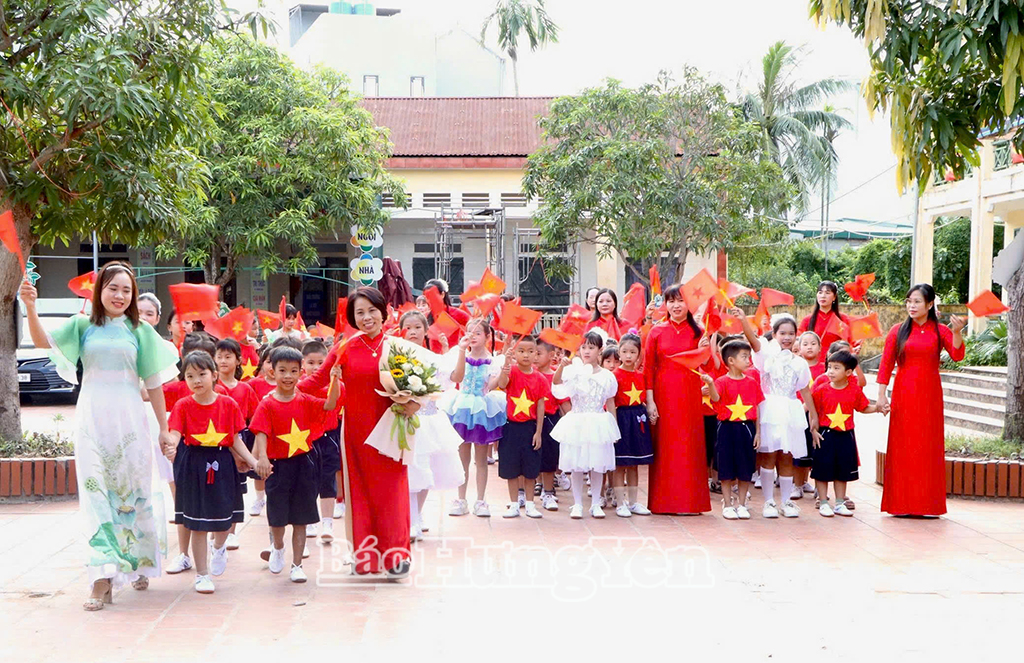 Trường Tiểu học Bình Định chào đón 216 học sinh bước vào lớp 1. Ảnh: Thu Thủy