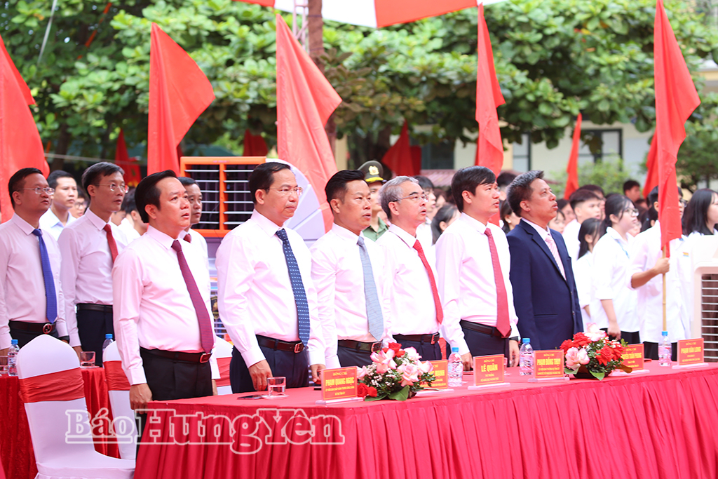 Đồng chíTrần Thanh Mẫn, Ủy viên Bộ Chính trị, Chủ tịch Quốc hội cùng các đồng chí Ủy viên Ban Chấp hành Trung ương Đảng: Lê Quang Mạnh, Tổng Thư ký Quốc hội, Chủ nhiệm Văn phòng Quốc hội; Nguyễn Đắc Vinh, Chủ nhiệm Ủy ban Văn hóa và xã hội của Quốc hội; Phạm Quang Ngọc, Bí thư Tỉnh ủy; Trần Quốc Văn, Phó Bí thư Tỉnh ủy, Chủ tịch HĐND tỉnh và các đại biểu dự Lễ khai giảng năm học mới 2026 – 2027 tại Trường THPT Lê Quý Đôn (phường Trần Hưng Đạo).