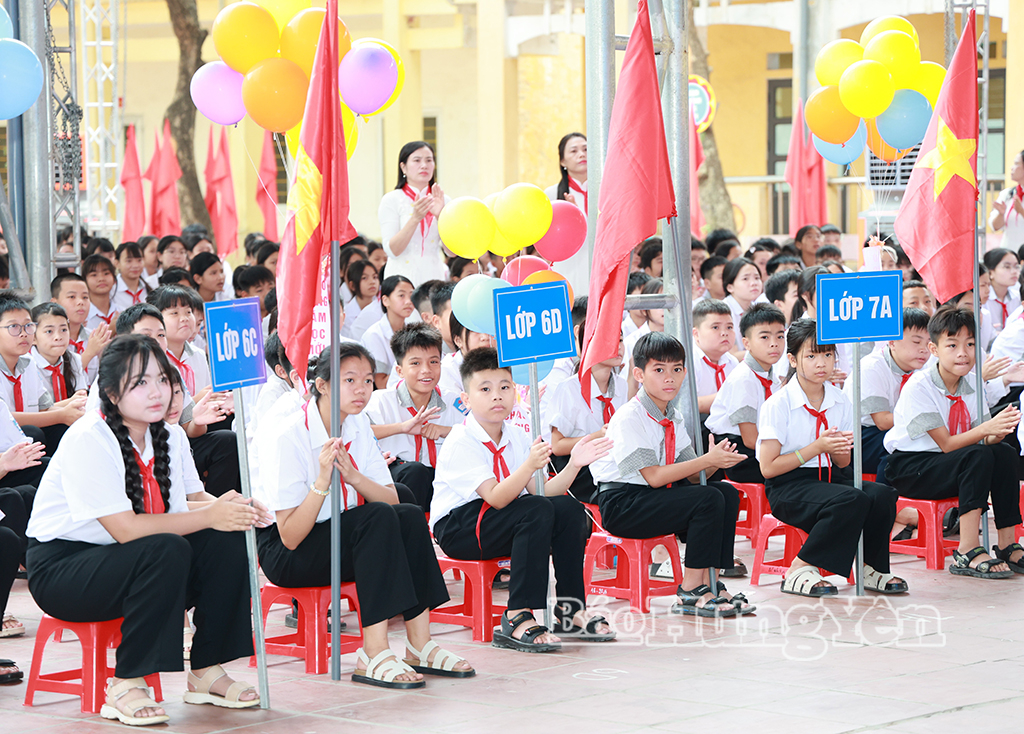 Học sinh Trường THCS Xuân Trúc (xã Xuân Trúc) trong lễ khai giảng năm học 2026 - 2027.